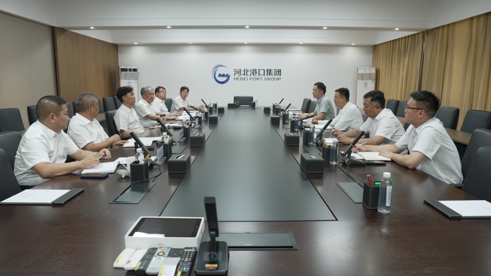 曹子玉会见河北陆港集团、河北省国际陆港有限公司客人